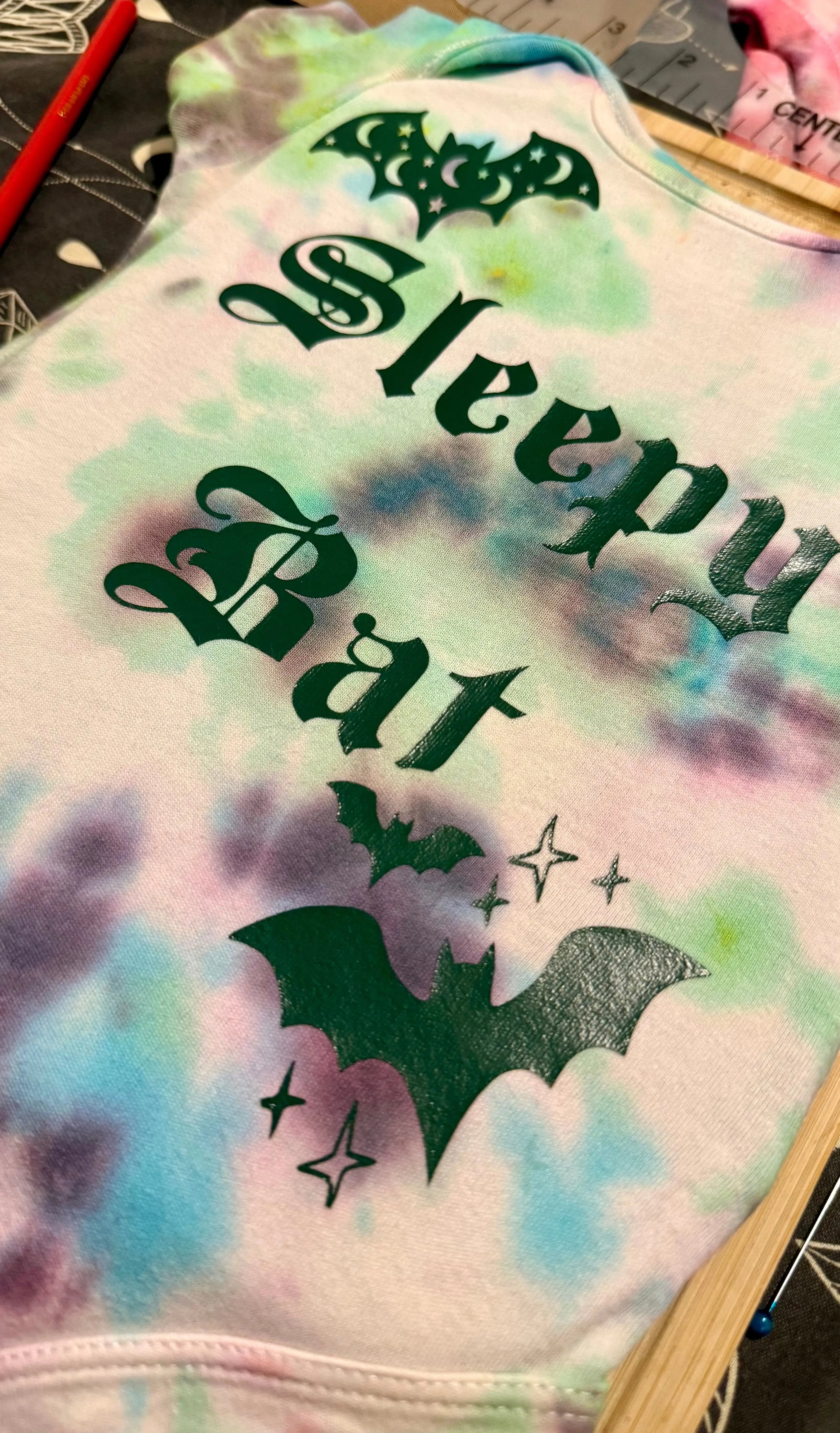 Tie-Dye baby vest 🦔🖤‘Sleepy Bat’🖤🦔 Claxton Creations GB
