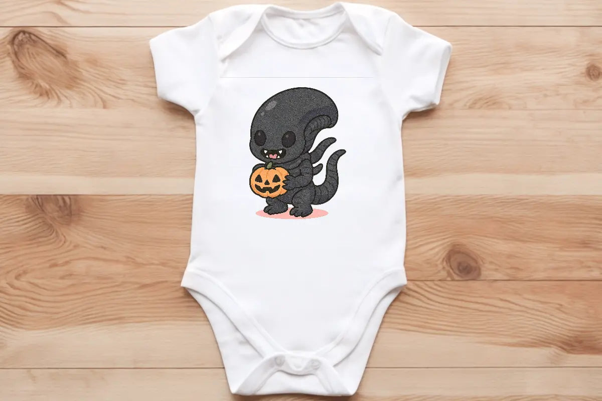 Chibi Xenomorph baby vest🖤🦔 Claxton Creations GB