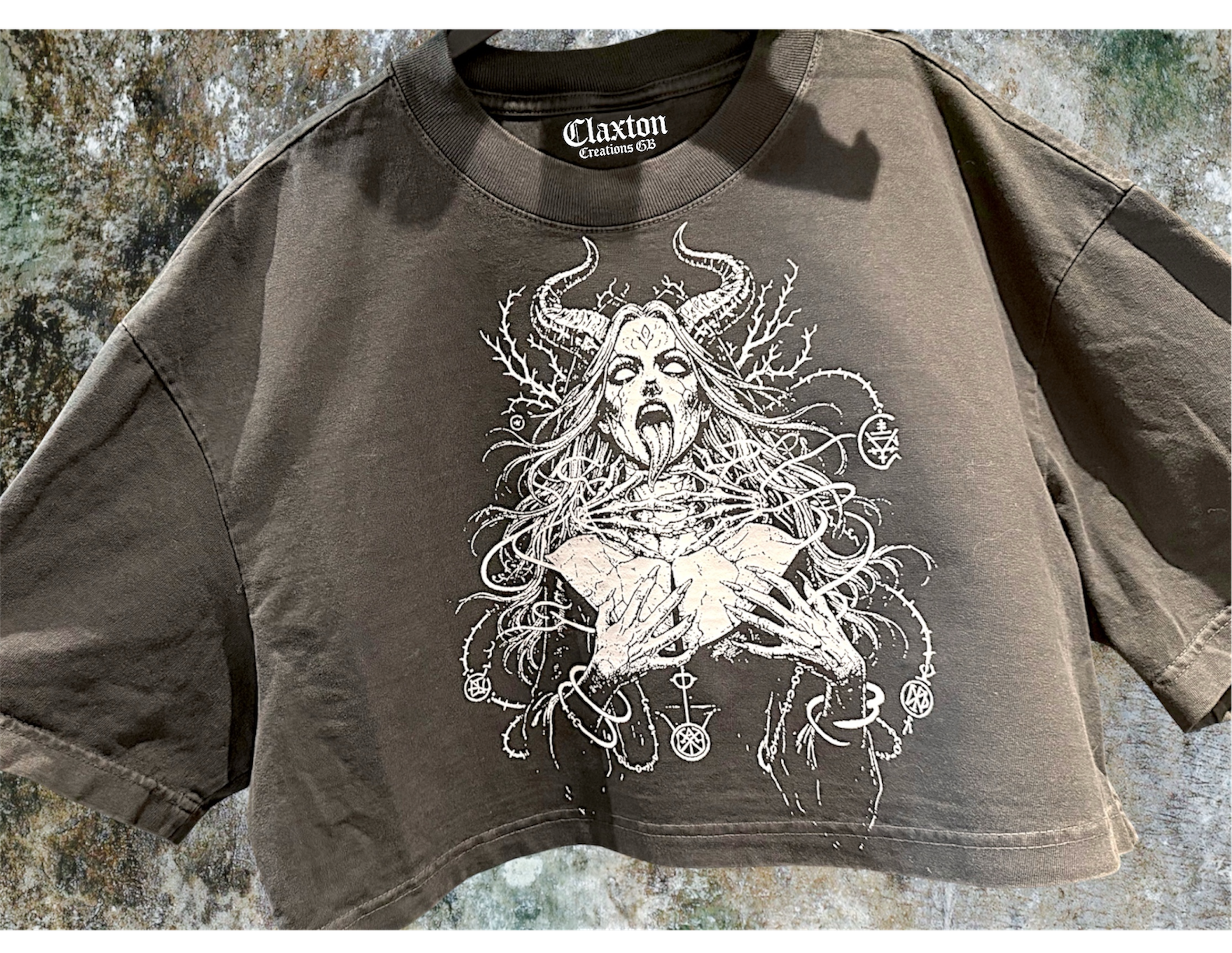 Unholy scream Heavyweight washed Cropped tee🖤